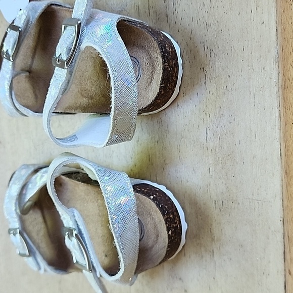 Wonder nation Toddler sandals - Picture 3 of 3